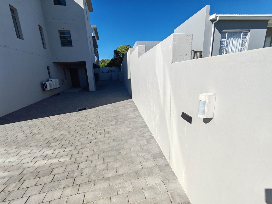 7 Bedroom Property for Sale in Perlemoenbaai Western Cape